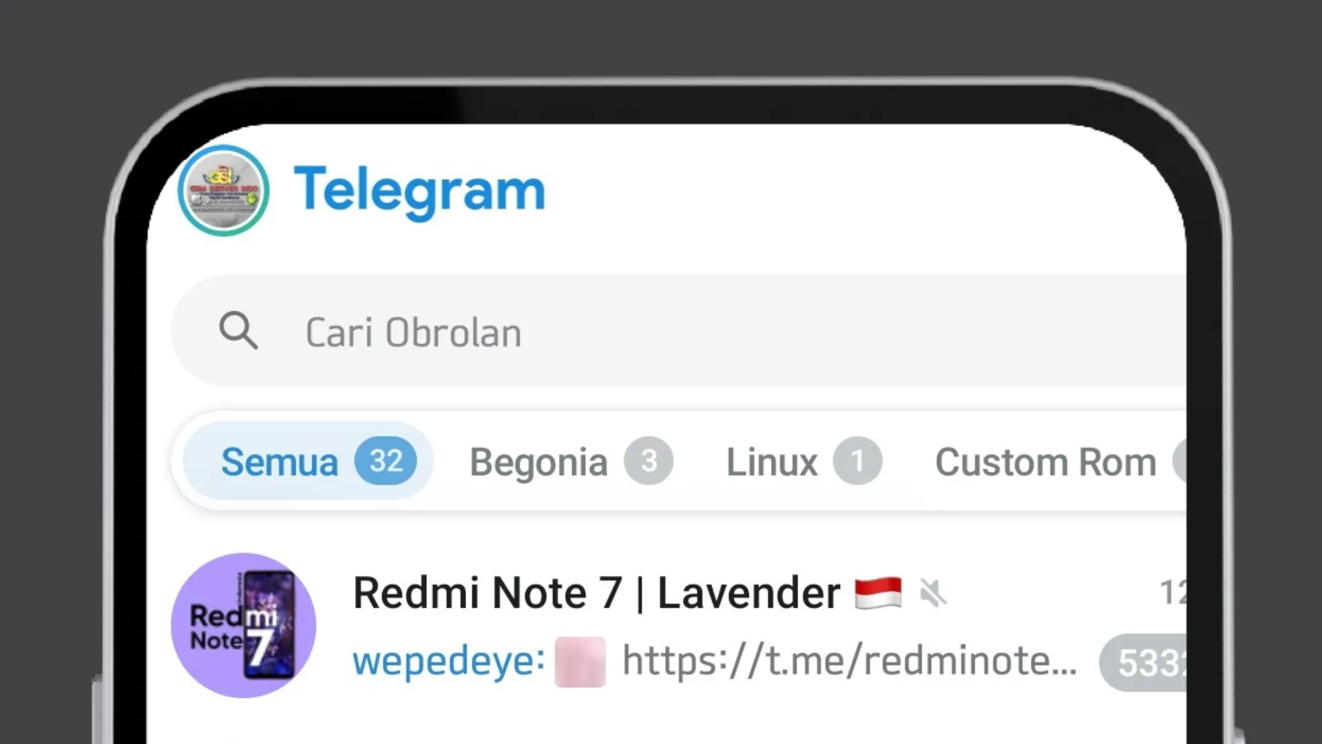 Permanent search bar above the chat list