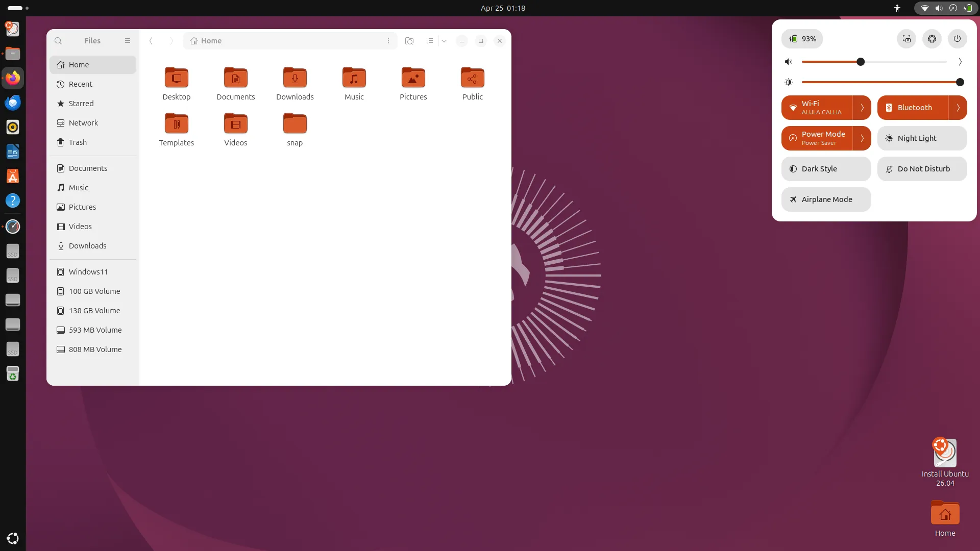 Desktop Ubuntu 26.04 LTS dengan GNOME 50 — tampilan awal live session