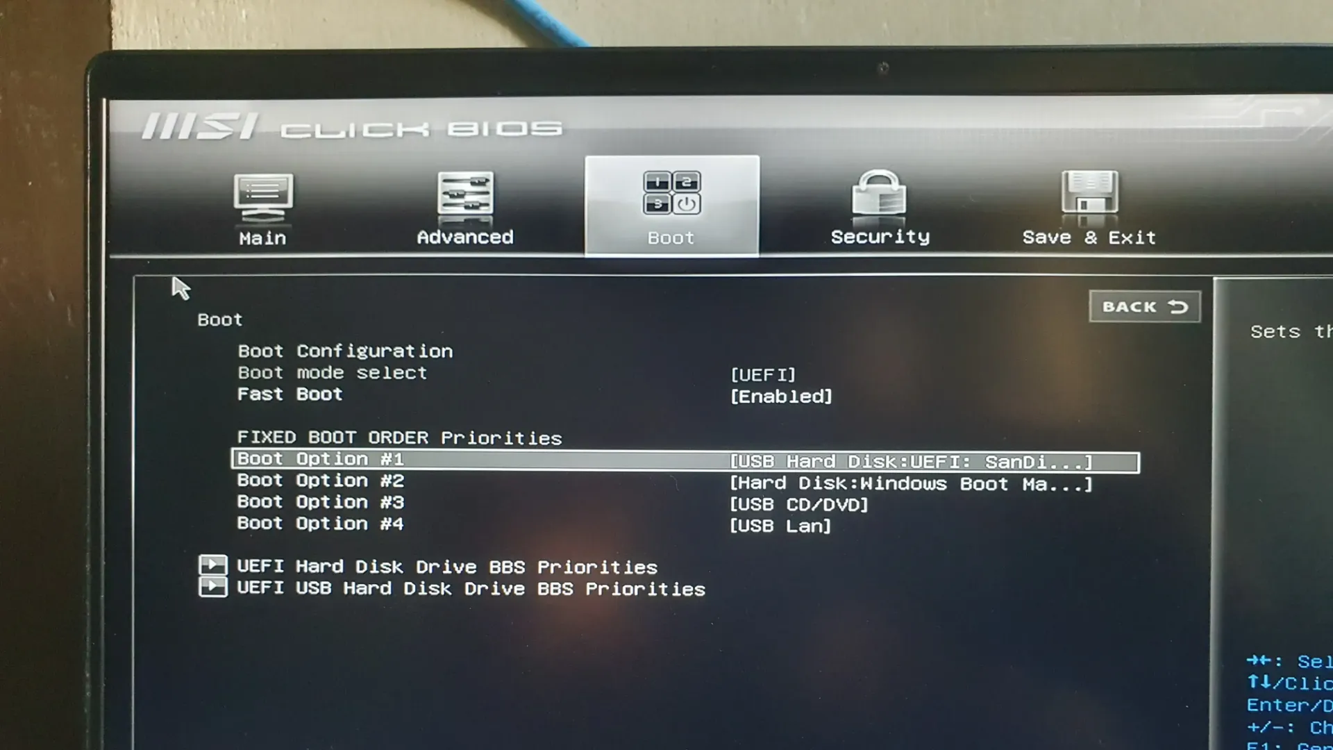 Tampilan BIOS Laptop MSI
