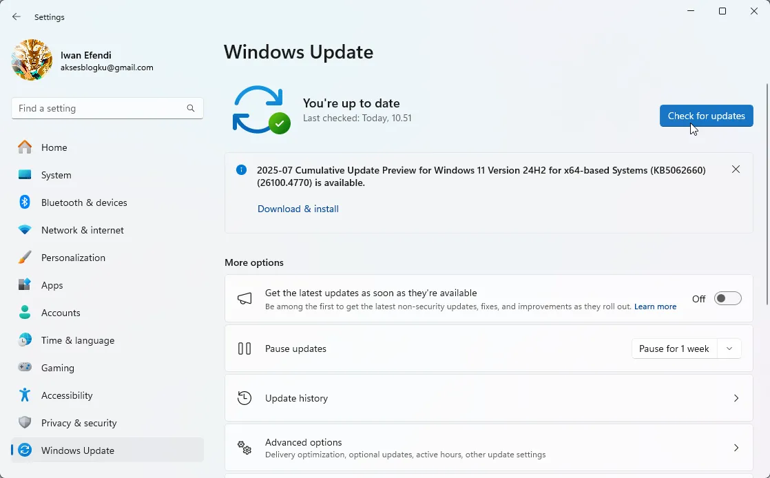 Windows Update page checking for available system and security updates.
